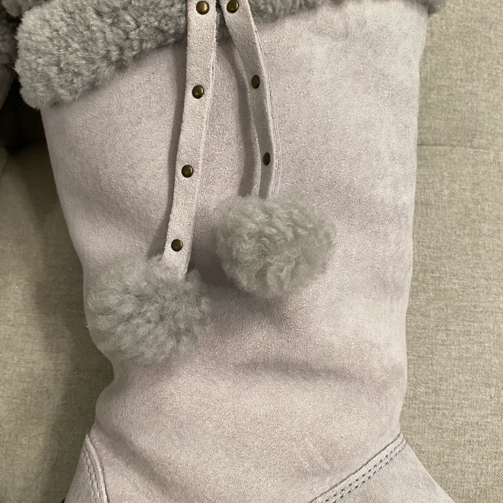 Ugg Boots - image 5
